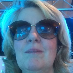 Meet your Posher, Regina